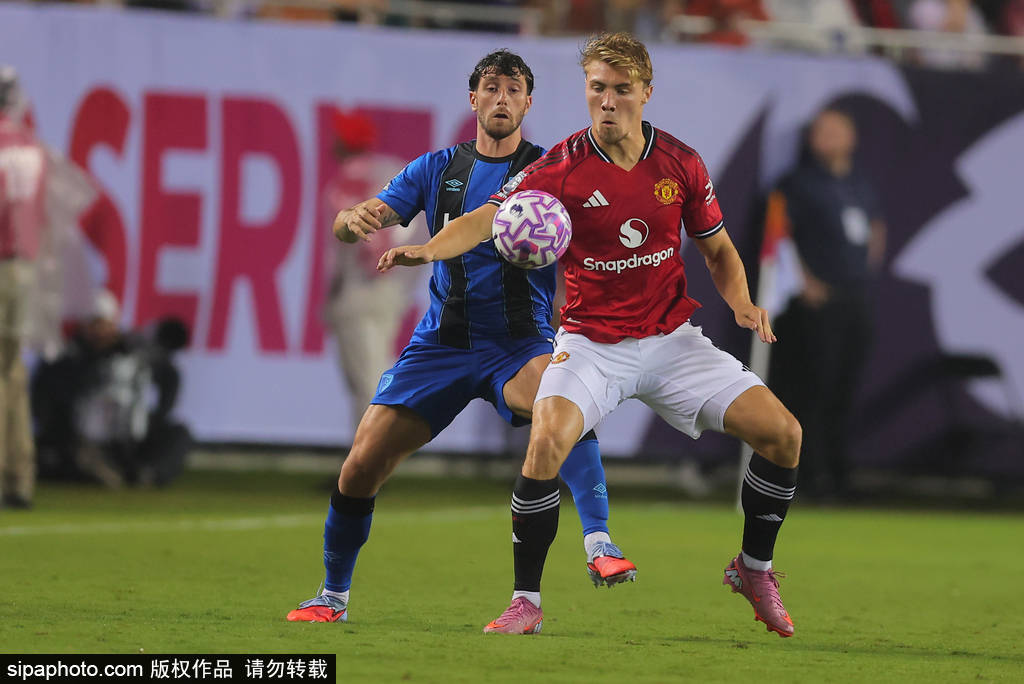 皇冠信用怎么租
_曼联大胜伯恩茅斯:阿莫林新政初见成效