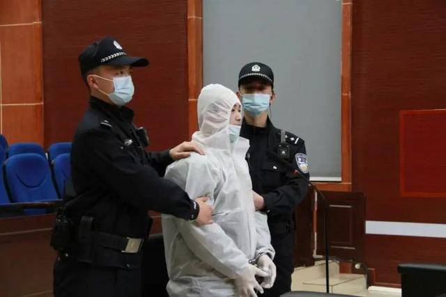 意大利甲组联赛 
_从窗户闯入意大利甲组联赛 
，严重暴力强奸两幼童（4岁、6岁），蒋某亮死刑