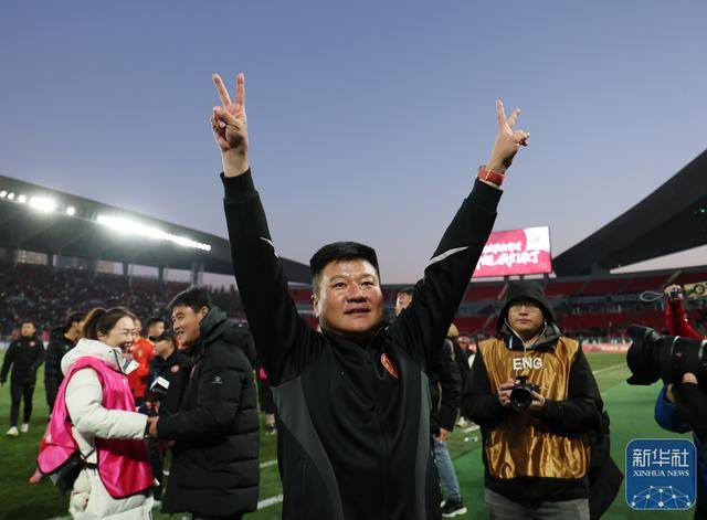 皇冠信用網怎么租
_中甲：辽宁铁人队冲超成功